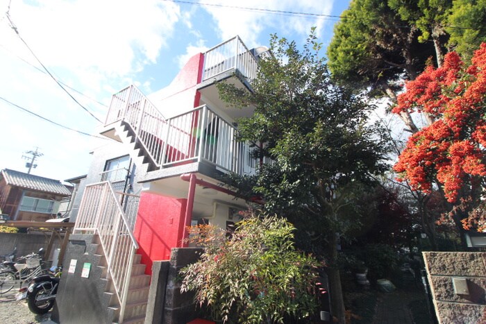 物件外観写真4　(エントランス部分)