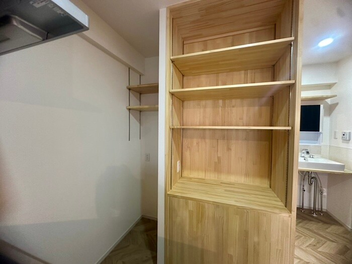 物件内観写真11　(収納)