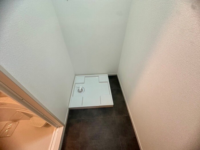 物件内観写真17　(洗濯機置場)