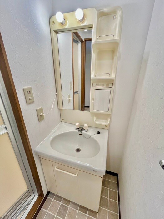 物件内観写真12　(洗面)