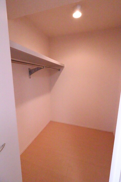 物件内観写真15　(収納)