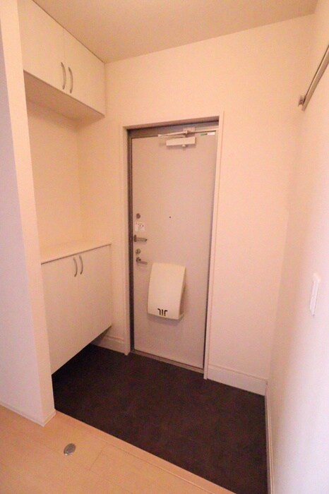 物件内観写真22　(玄関)