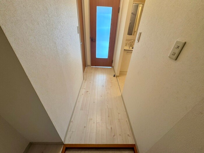 物件内観写真14　(廊下)