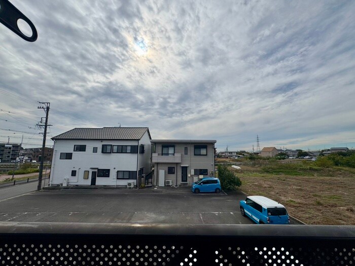 物件内観写真17　(室内からの展望)