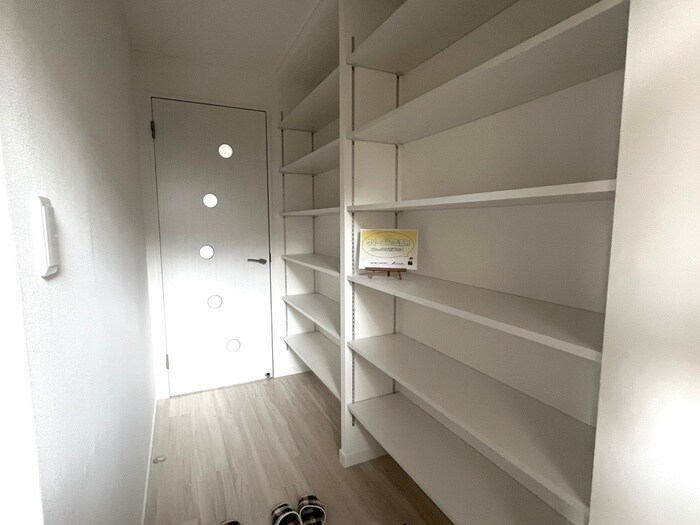 物件内観写真17　(靴箱)