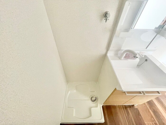 物件内観写真17　(洗濯機置場)