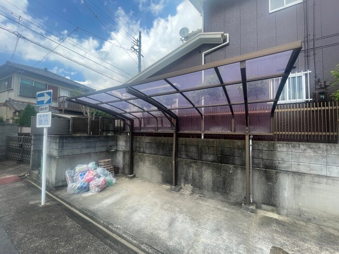 物件外観写真5　(駐車場)