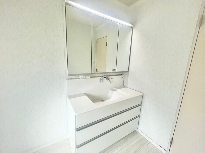 物件内観写真11　(洗面)