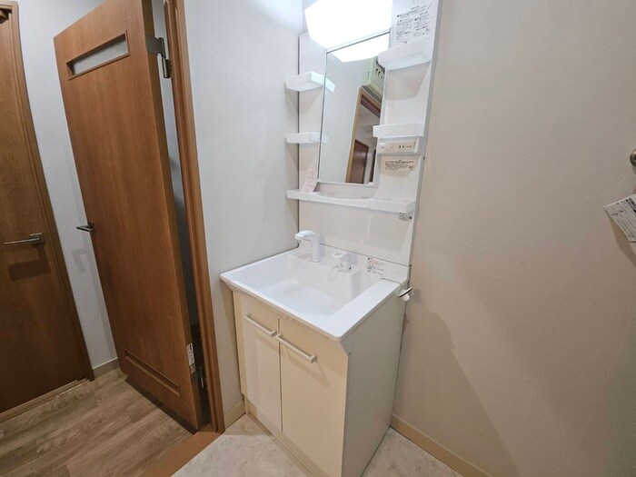 物件内観写真9　(洗面)