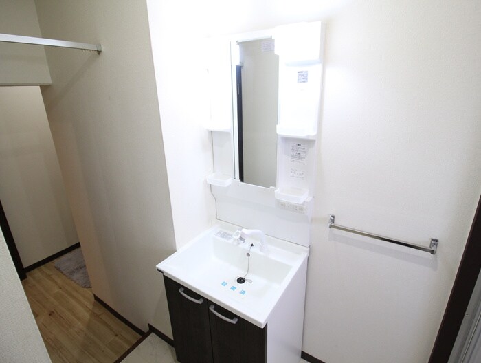 物件内観写真11　(洗面)