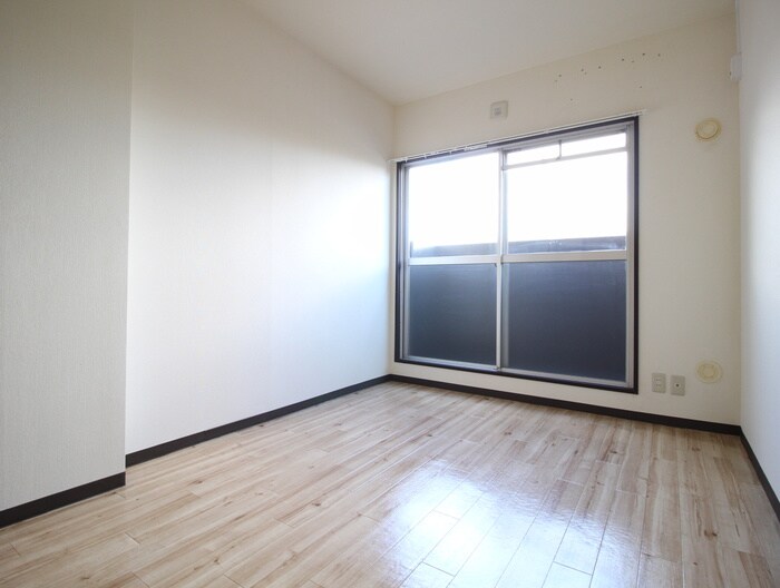 物件内観写真15　(居室)