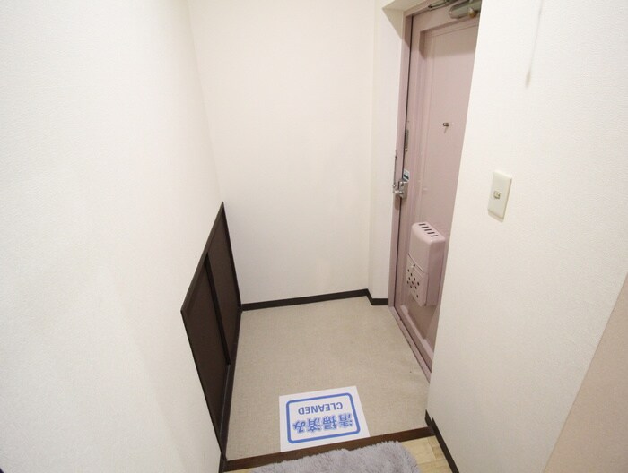 物件内観写真21　(玄関)