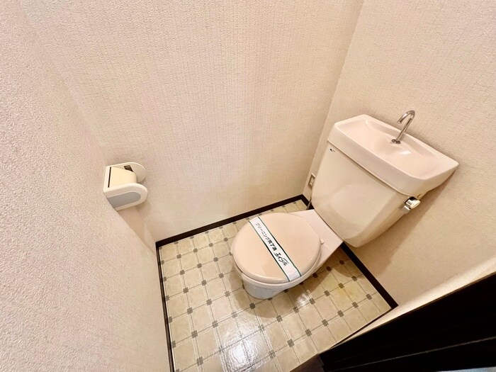 物件内観写真14　(トイレ)