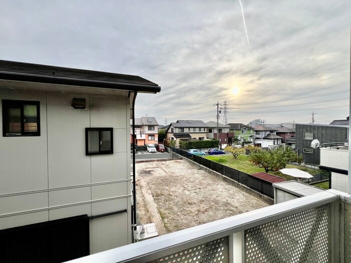 物件内観写真16　(室内からの展望)