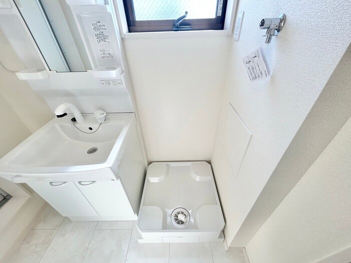 物件内観写真11　(洗濯機置場)