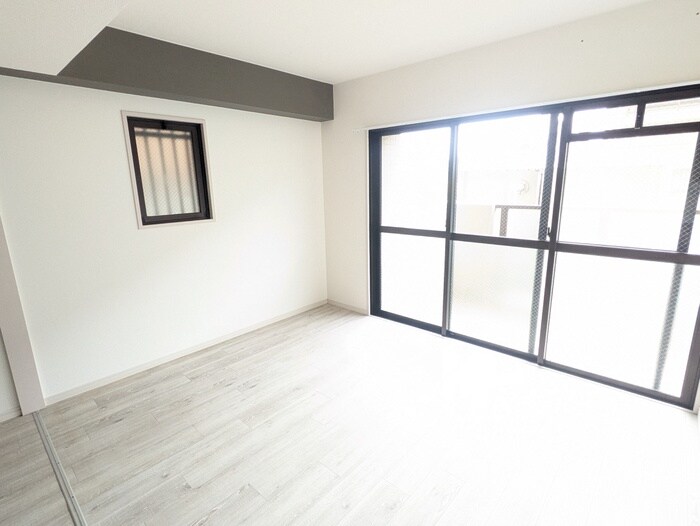 物件内観写真4　(居室)