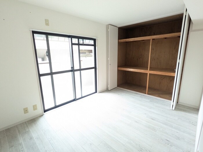 物件内観写真5　(居室)