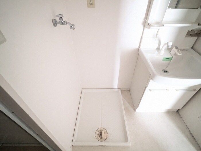 物件内観写真11　(洗濯機置場)