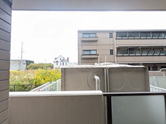 物件内観写真16　(室内からの展望)