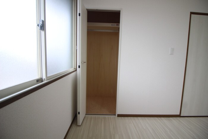 物件内観写真12　(収納)