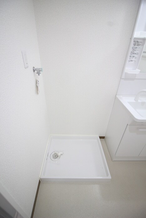 物件内観写真15　(洗濯機置場)