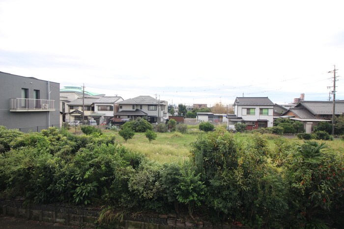 物件内観写真21　(室内からの展望)