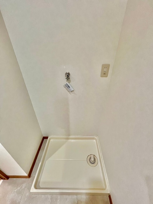 物件内観写真13　(洗濯機置場)