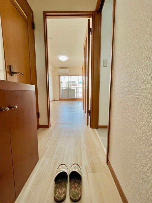 物件内観写真18　(廊下)