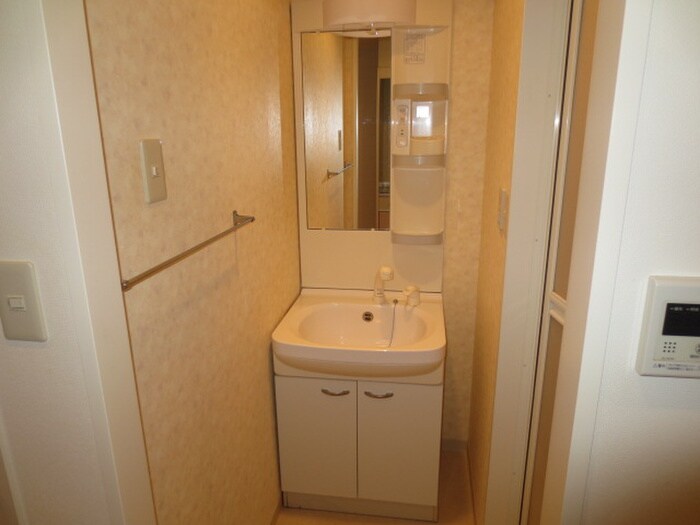 物件内観写真12　(洗面)