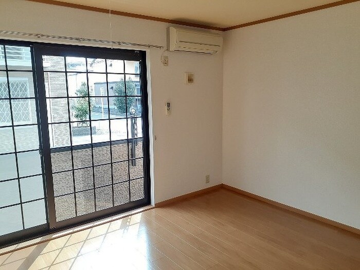 物件内観写真5　(居室)