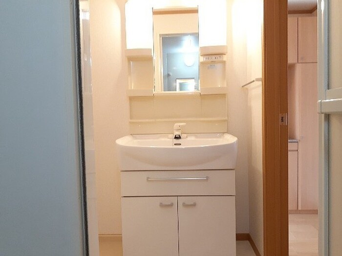 物件内観写真10　(洗面)