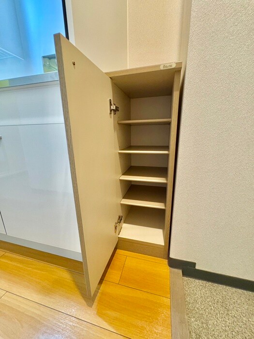 物件内観写真16　(靴箱)