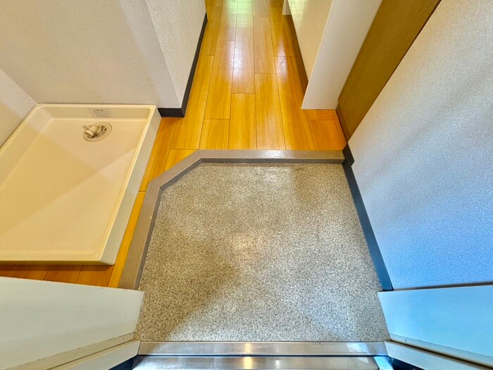 物件内観写真17　(玄関)