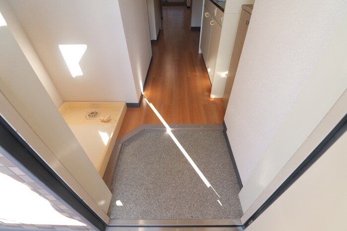 物件内観写真17　(玄関)