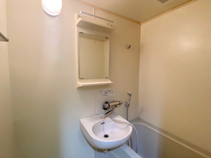 物件内観写真10　(洗面)