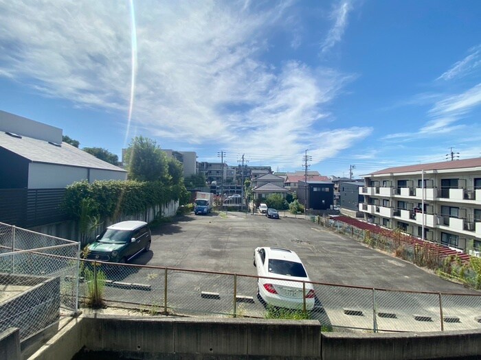 物件内観写真15　(室内からの展望)