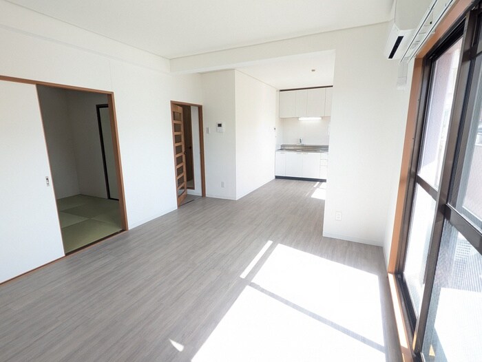 物件内観写真8　(居室)