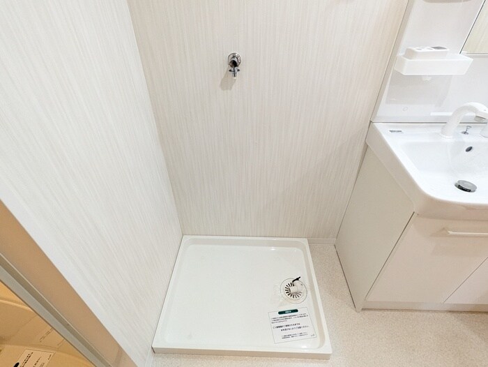 物件内観写真16　(洗濯機置場)