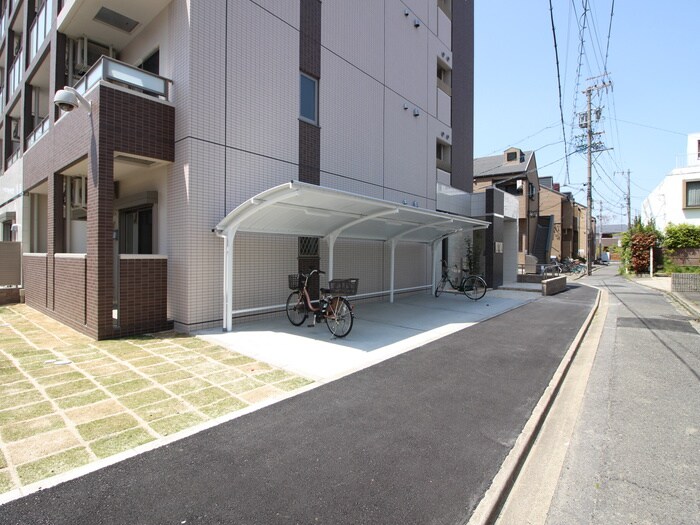 物件外観写真5　(駐輪場)