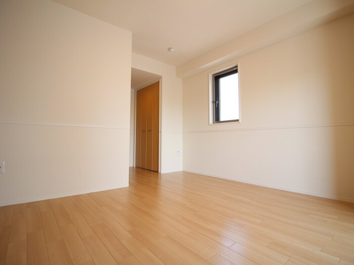 物件内観写真16　(居室)