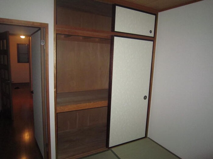 物件内観写真10　(収納)