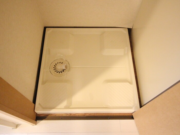 物件内観写真13　(洗濯機置場)