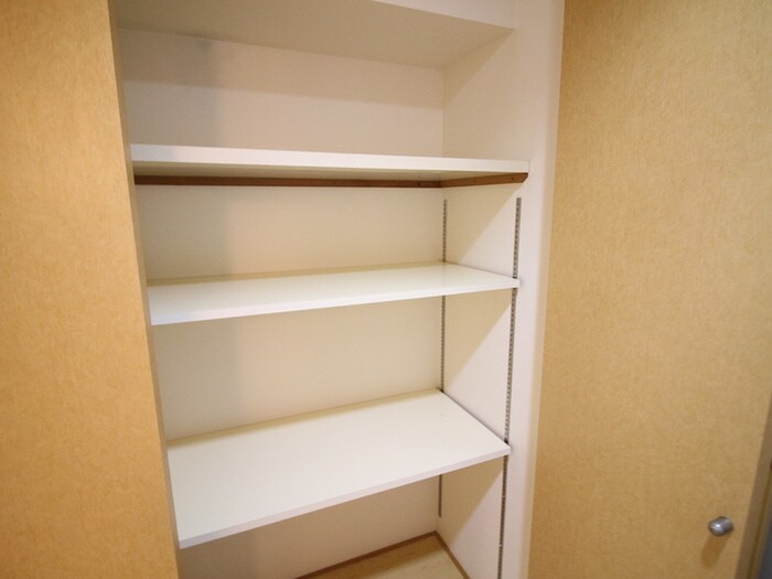 物件内観写真20　(収納)