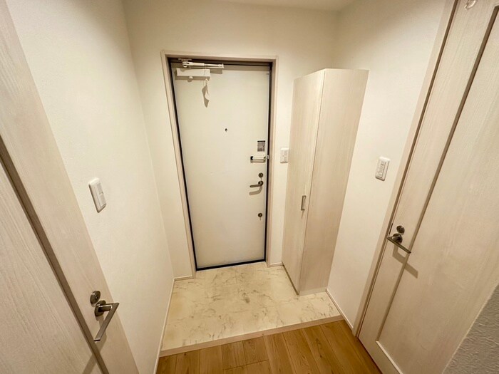 物件内観写真22　(玄関)