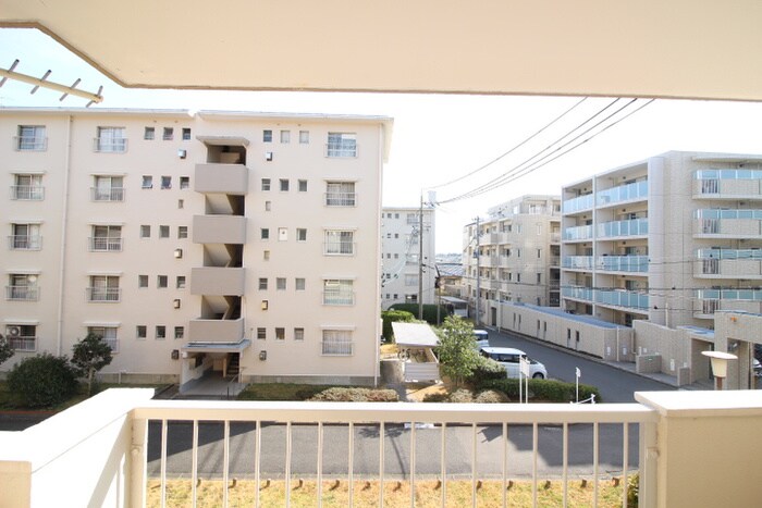 物件内観写真16　(室内からの展望)