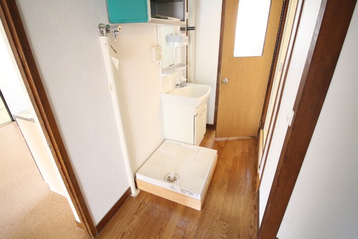 物件内観写真19　(洗濯機置場)