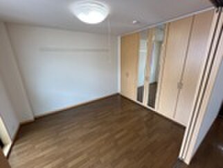 物件内観写真11　(居室)