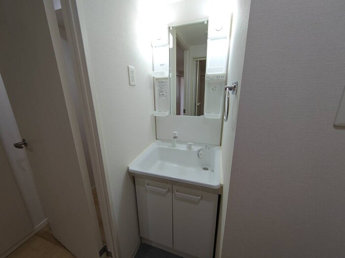 物件内観写真13　(洗面)