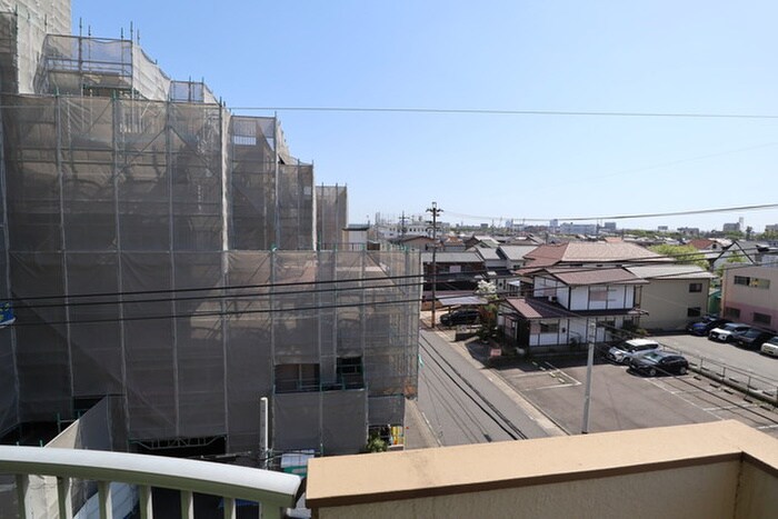 物件内観写真7　(室内からの展望)