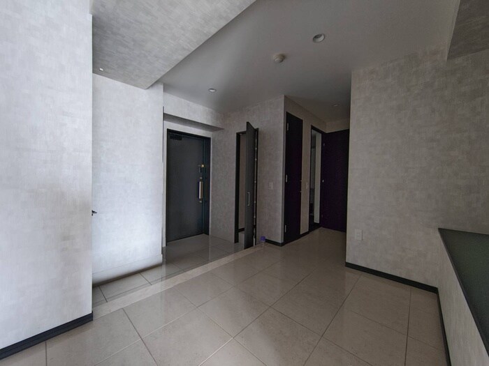 物件内観写真17　(玄関)